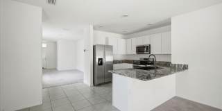 Beautiful 3 bedroom home Gallery 11