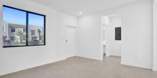 8265 NW 41st St Gallery 35