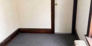 Spacious 6-Bedroom Rental in North Philadelphia | Small Dogs Welcome Gallery 25