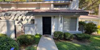 Comfortable Oak Park Living Near Deerhill Park Gallery 1