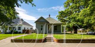 Great 2 Bedroom with Classic Finishes Gallery 27