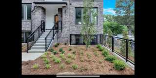 Beautiful Grant Park Condo Gallery 1