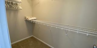 Modern 3 Bedroom 2 Bathroom Townhome Gallery 7