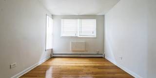 5658 S Peoria St Gallery 4