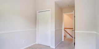 Updated 4 level TH w/ 2 FB & 2 "1/2" baths + One car garage! Gallery 39