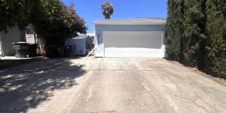 Spacious Updated 2bd/2ba Halfplex with 2 Car Garage Gallery 3