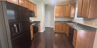 SPACIOUS 4 BED/ 3 BATH HOUSE! SPACIOUS 4 BED/ 3 BATH HOUSE! Gallery 11