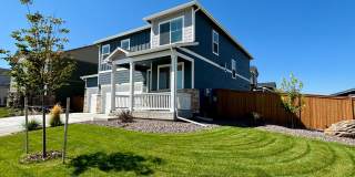Beautiful Upgrades on 4-Bed 3-Bath Newer Home in Wellington Gallery 1