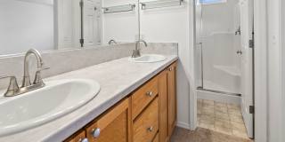 3 bed/2.5 bath Townhome + 2 Car Garage + Washer/Dryer + Fenced Front Patio Gallery 20