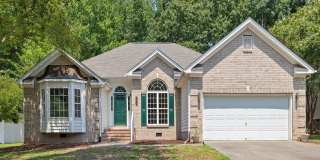 3 bed 2.5 Bathroom Ranch Style Home with Fenced In Yard Gallery 1