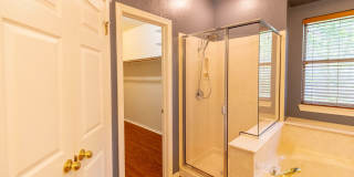 4 bedroom, 2 bathroom home in South Austin! 4 bedroom, 2 bathroom home in South Austin! Gallery 29