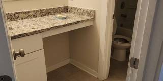 Spacious 4BR House in Charlotte Gallery 19