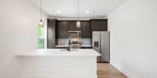 Room in 3 Bedroom Home at Princeton Ave Gallery 3