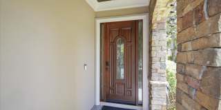 Luxury Townhome with 2 Car-Garage (Partial Utilities Included) Gallery 5