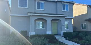 Charming 3 bedroom, 2.5 bath house! Gallery 1
