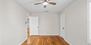 2715 36th Street Gallery 11