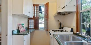 3914 HERSCHEL Street Gallery 30