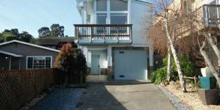 671 Lily Street - Upper level Gallery 21