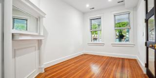 1411 KING Street Gallery 7