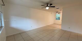 1104 N 17th Ct Gallery 7