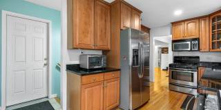 5844 North Lacey Ave. Gallery 7