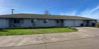 Duplex Close To Downtown! Gallery 1