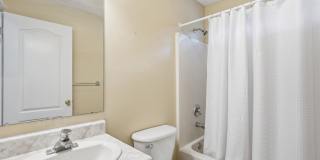 Centrally Located Home in Richmond Hill Gallery 22