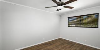 201 E 16th Street Gallery 20