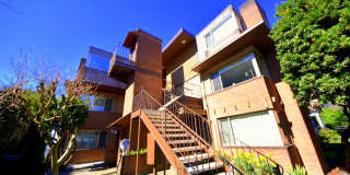 Charming Two Bedroom in the Hear of Capital Hill Charming Two Bedroom in the Hear of Capital Hill Gallery 1