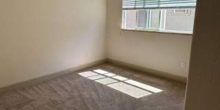 Charming 2BR Duplex in Stockton Gallery 1