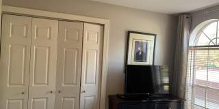 1402 S JENTILLY Lane Gallery 19