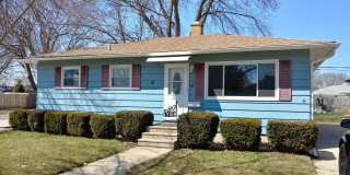 3 Bedroom 1 Bath Adorable Cape Cod Gallery 1