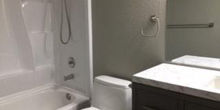 Cute and Upgraded Condo in Redmond! Gallery 14