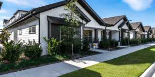 Overture River District - 55+ Apartment Homes Gallery 14