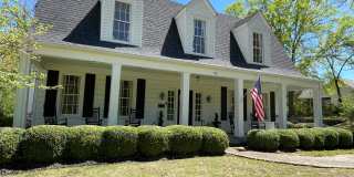 3BR/3.5BA with Bonus Room and Pool! Gallery 1