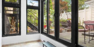 247 BAINBRIDGE Street Gallery 7