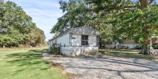 Beautifully Updated 3BR/2BA Trailer in Muscle Shoals – Quiet Country Living Gallery 1