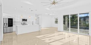 821 NW 37th Place Gallery 10