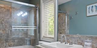 Desirable Oregon City / Luxury Home, High End Amenities, Central Air, Central Vac, Tank-less Hot Water & More! Gallery 25