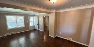 21751 ROSLYN Road Gallery 7