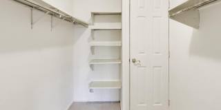 5707 BREWER HOUSE Circle unit: T-2 Gallery 21