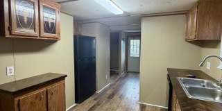 1050 DARRELL THOMPSON RD Gallery 1