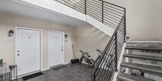 FOR RENT! Beautifully Remodeled 2 Bed/1 Bath Unit – Don’t Miss Out! Gallery 18