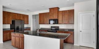 Panther Creek Family Home Gallery 12