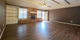 FOR LEASE - Spacious  3/2/2 IN RAINTREE Gallery 4