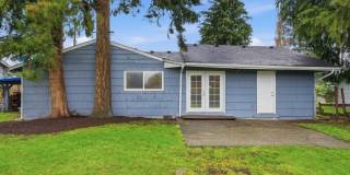 3 BD | 2 BA Home with Great Backyard & Fireplace Gallery 1