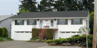 AVAILALBE NOW - Two Bedroom and Two Bath Duplex Unit in Central Park Neighborhood Gallery 1