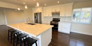 Spacious 5-Bedroom Home with Large Backyard in San Bruno Gallery 9