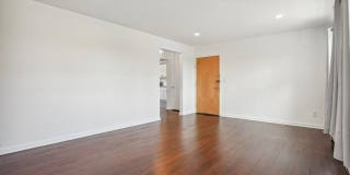 604- G Chestnut St Gallery 6