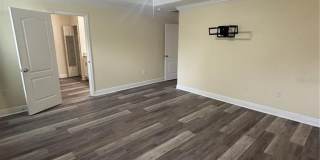 1159 MACFARLANE AVENUE Gallery 25